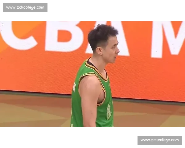 男篮集训再调整:赵维伦因学分离队,张镇麟伤退,郭士强或启用赵继伟 + 王俊杰